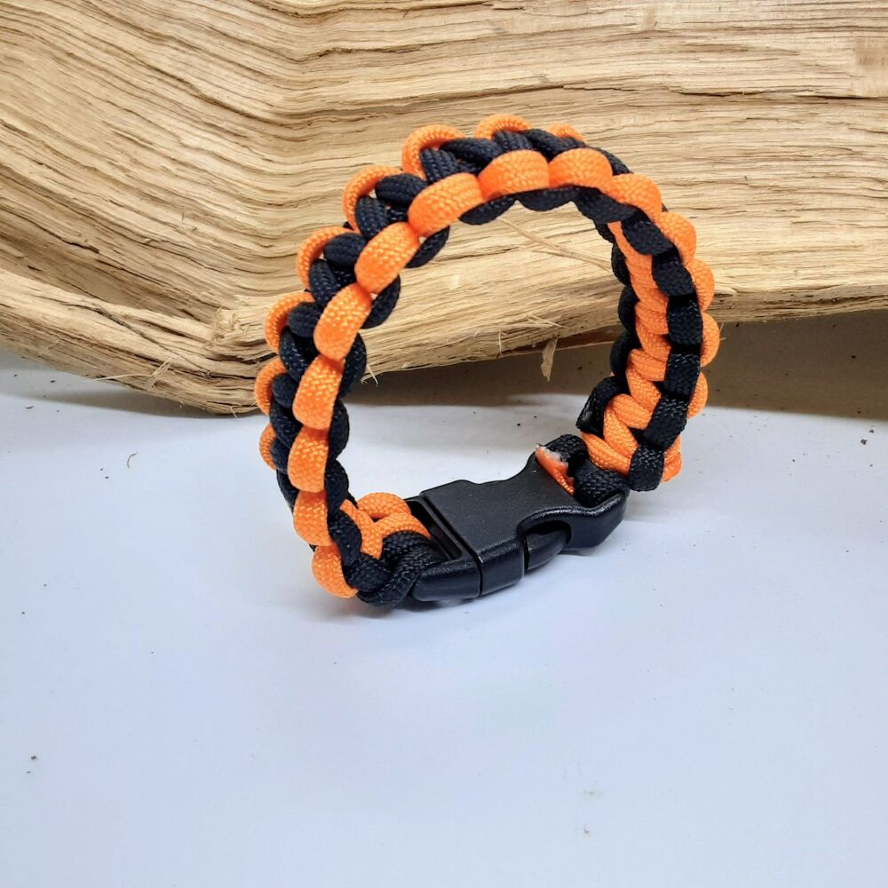 Mens paracord bracelet