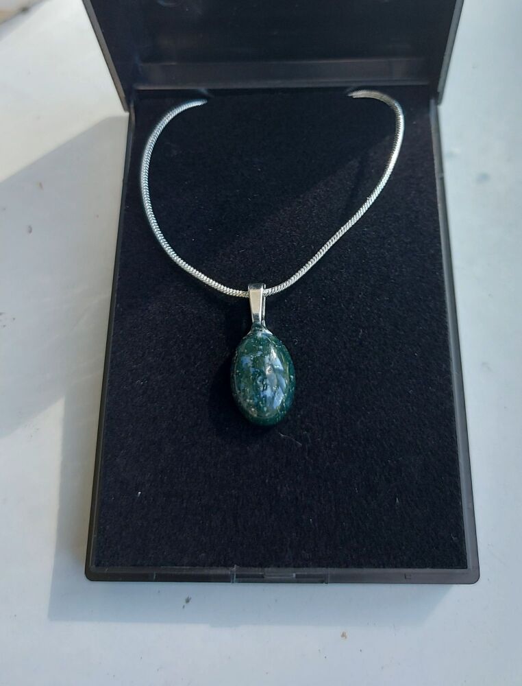 Silver and Agate necklace