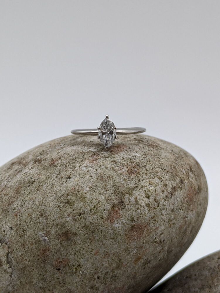 Marquise Solitaire 0.60ct VS1 / G