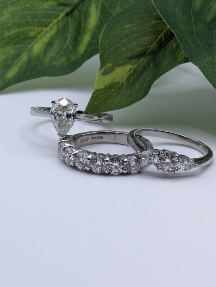 Pear Solitaire 1.10ct VS1 / H