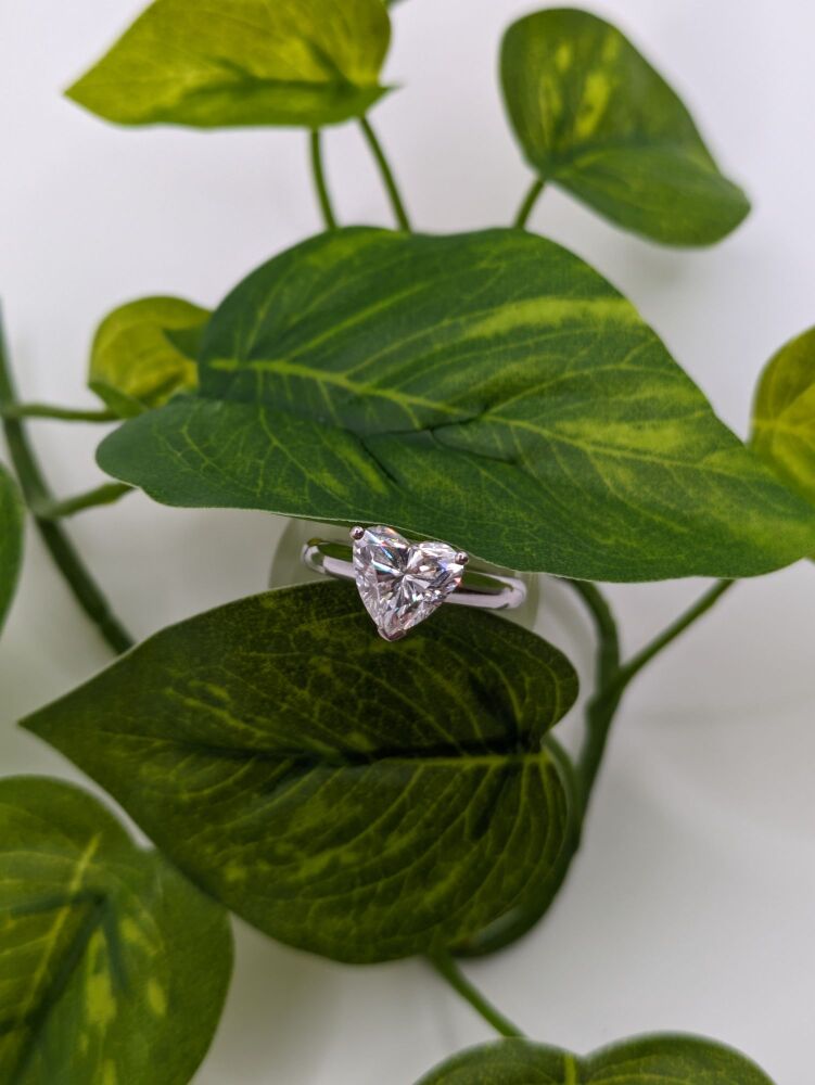 Heart solitaire 2.21ct VS1/D