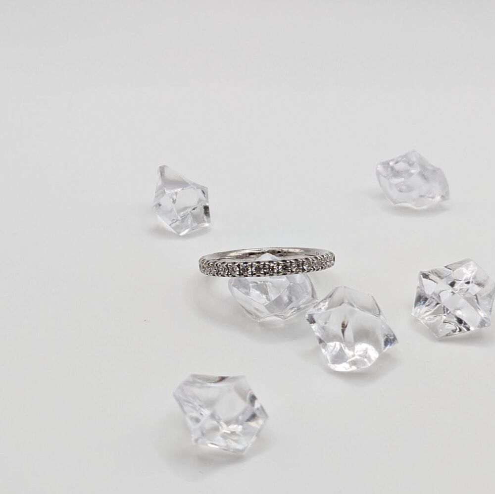 Half eternity 0.64ct VS1 / F