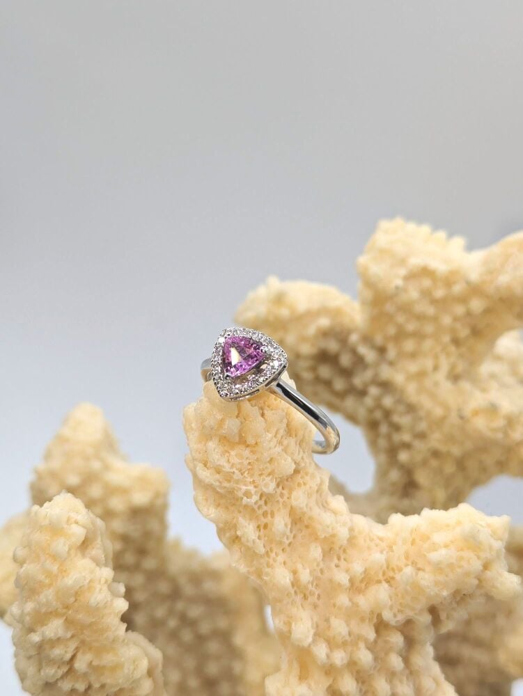 Trilliant pink sapphire with diamond halo 0.60ct VS1/ D