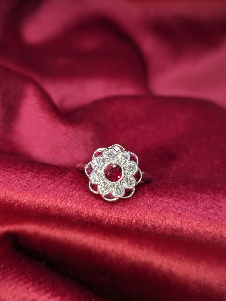 Diamond and Ruby flower design ring 2.07ct VS1/ D