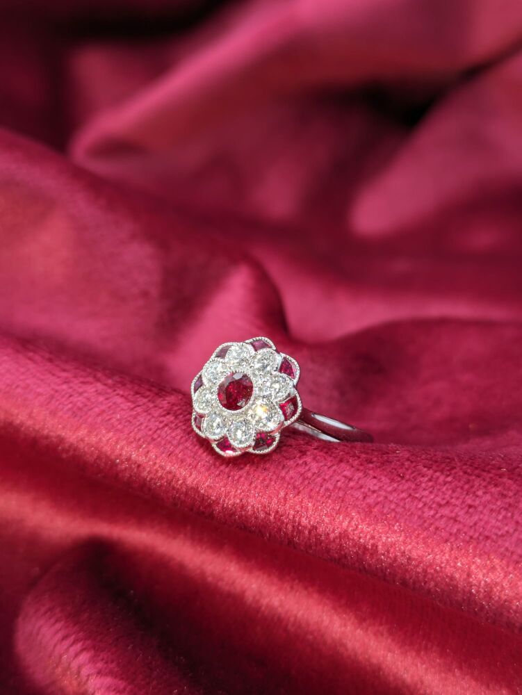 Diamond and Ruby flower design ring 2.07ct VS1/ D