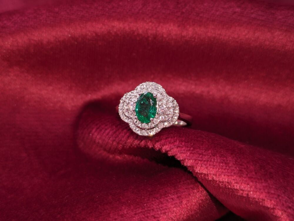 Emerald and diamond Halo ring 2.51ct VS1/ D