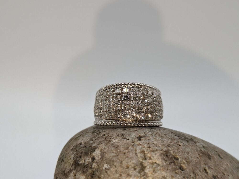 Diamond encrusted Pave' set ring 1.10ct VS2/ H