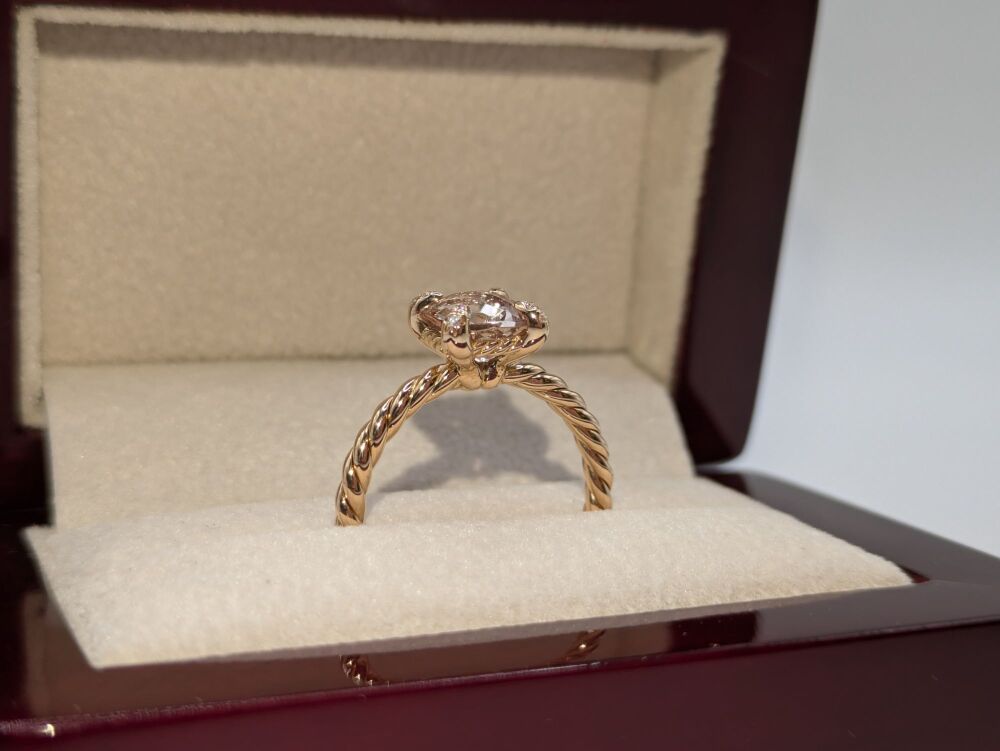 Morganite in Rose Gold twisted band 1.10ct