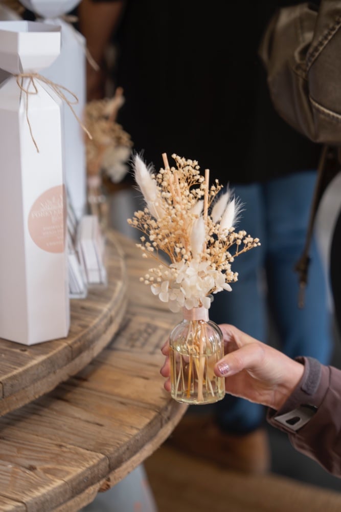 Fresh Linen Dried Flower Reed Diffuser