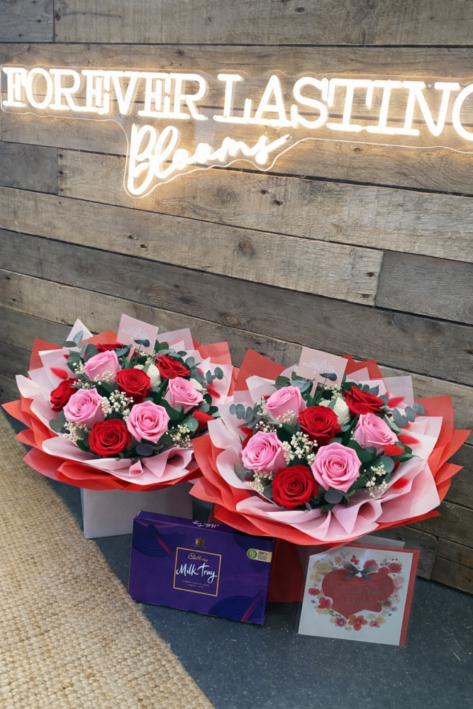 Valentines Day Pre Order, Red and pink Roses!