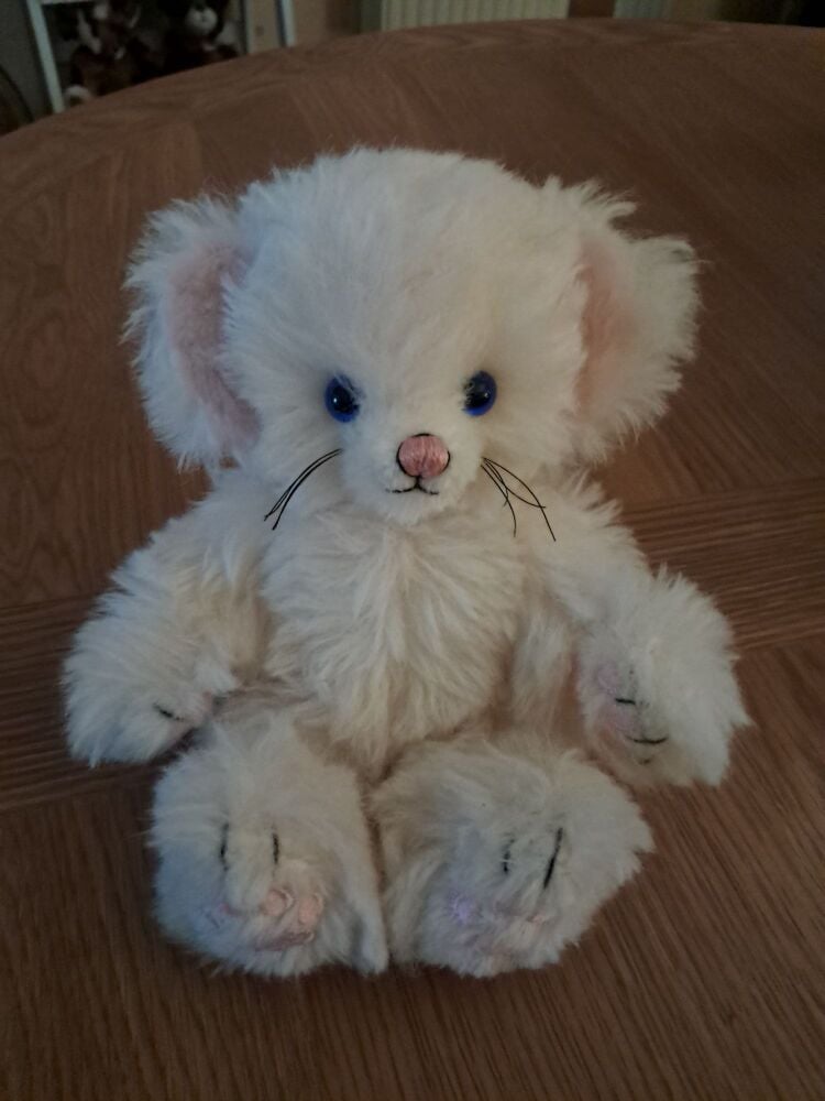 White Merrythought Cheeky Bear - Koneko