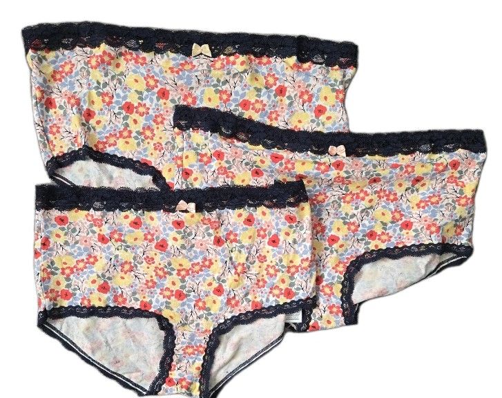 12 x Ex M*S Ladies floral short brief sizes 12, 14, 16 £1.35 Pair