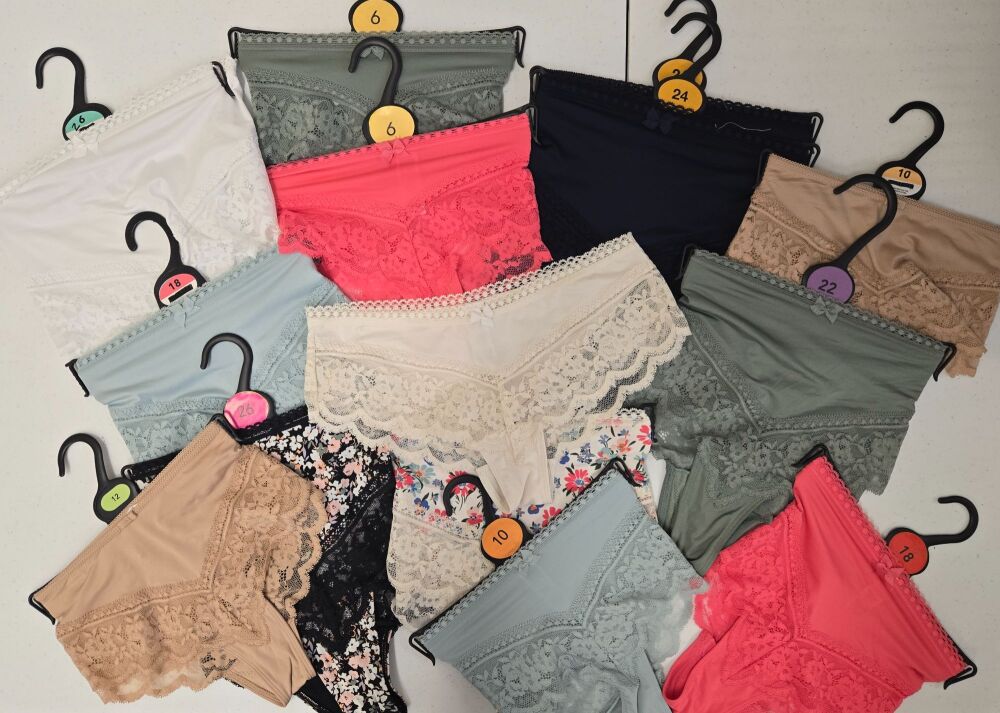 36 x Ex M*S Ladies Lace Trim Brazilian Knickers mix of colours in Sizes 6 - 26 £1.35 Per Pair