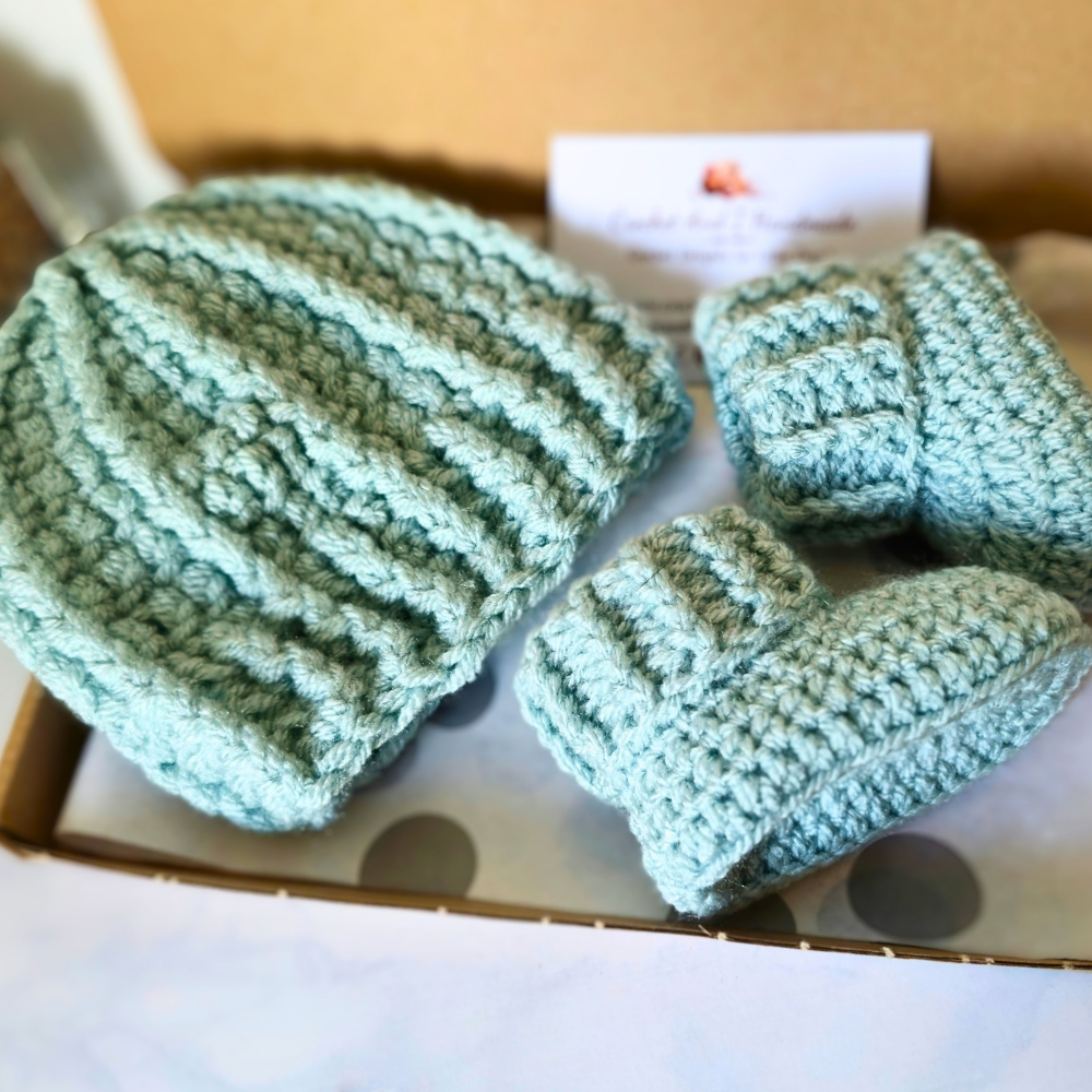 Soft Crochet Baby Hat And Bootie Set