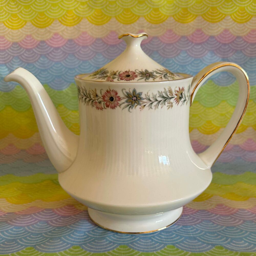 Vintage Royal Albert Belinda 2 pt Tea Pot c.1990’s