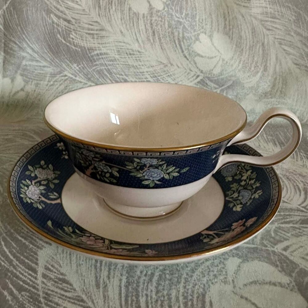 RARE Vntage Wedgwood Bone China "Blue Siam" Peony Shape Cup & Saucer c.1985-1989