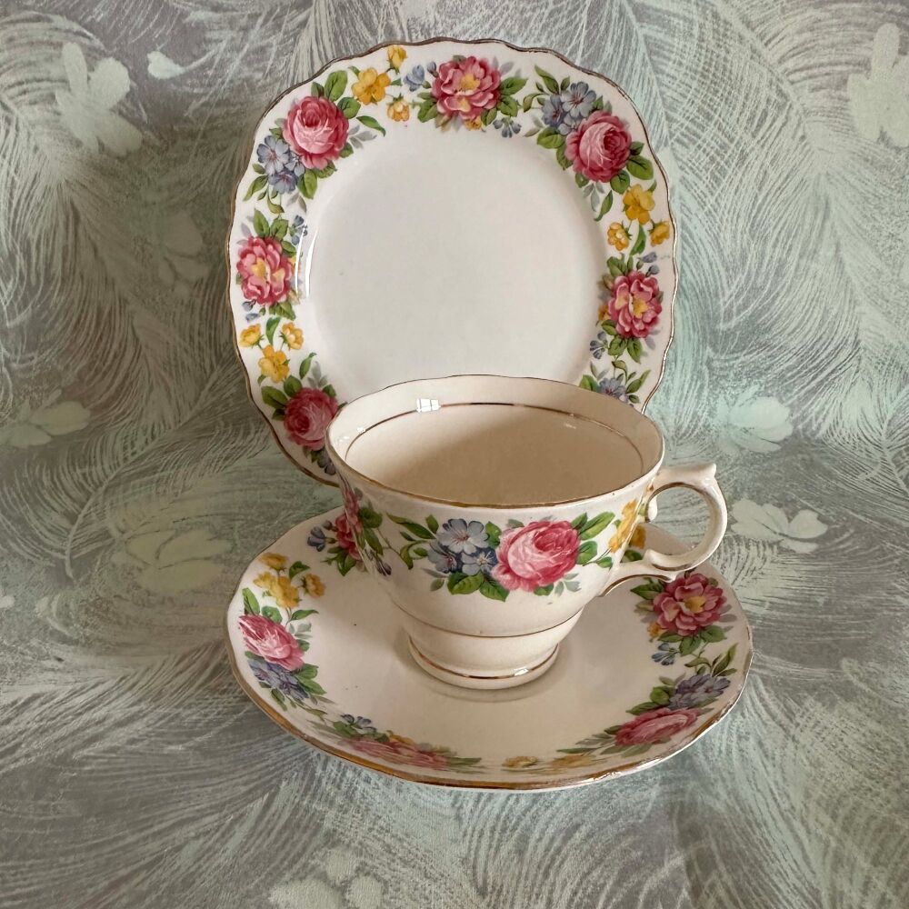 Vintage Colclough Trio - Floral Border. c.1945-1948*