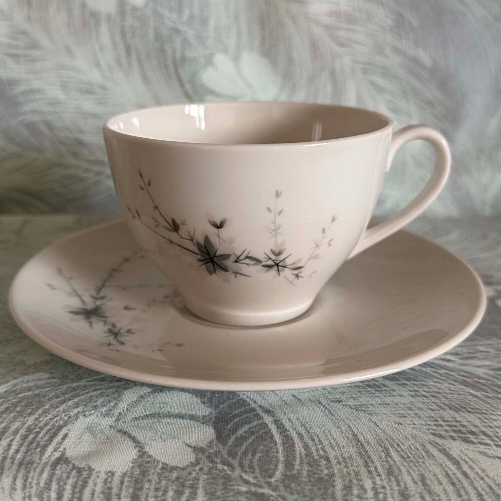 Royal Doulton Vintage Cup & Saucer Duo "Greenbrier" Pattern c.1958-1976*