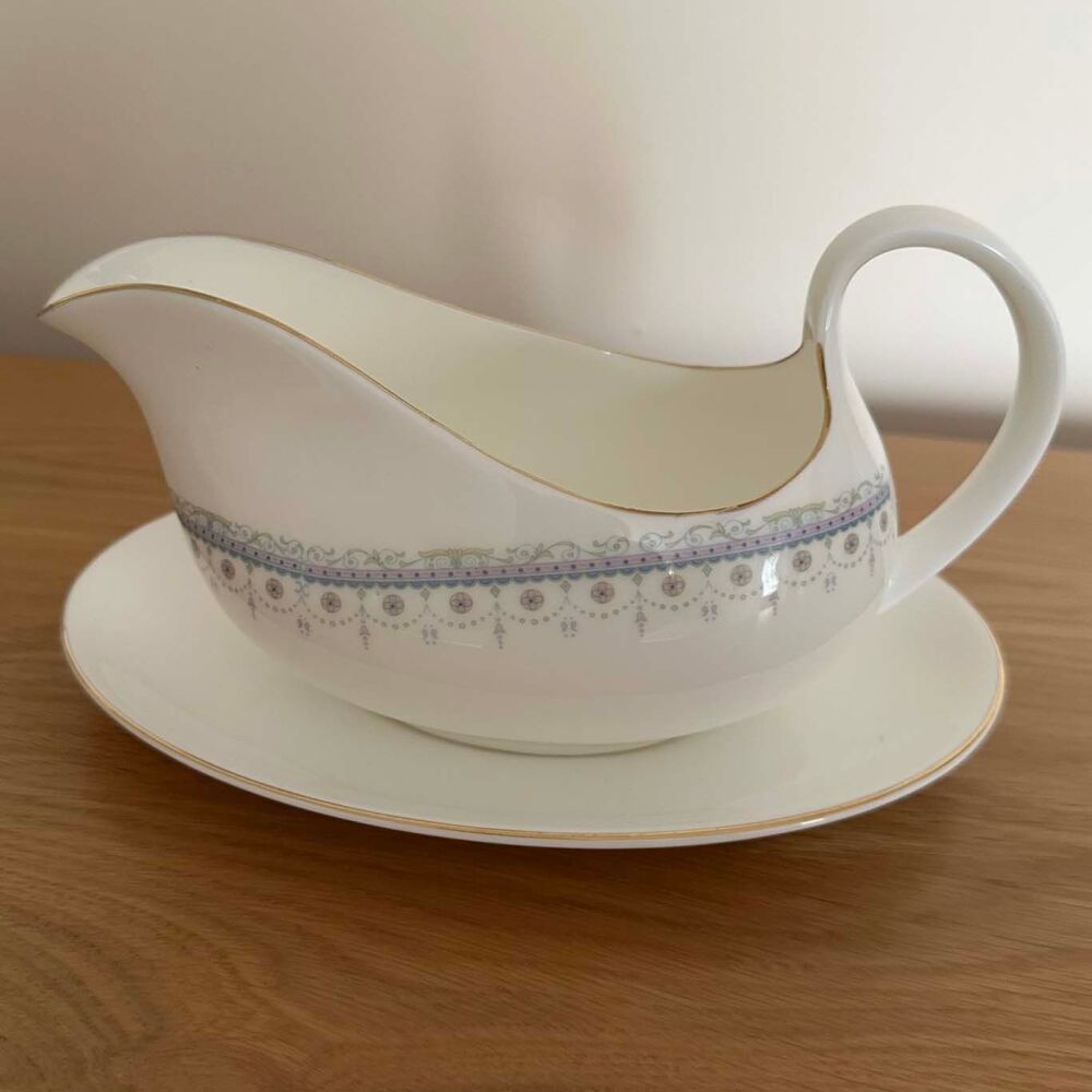 Vintage Bone China Gainsborough Gravy Boat & Stand c.1950's*