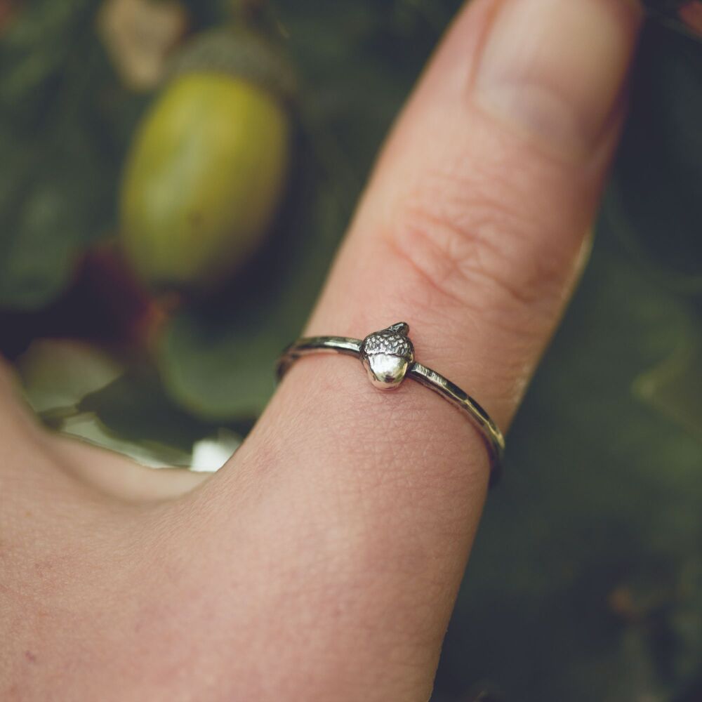 Silver Acorn Ring