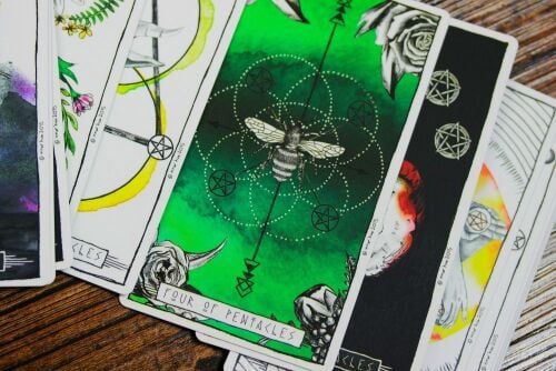 TAROT READING