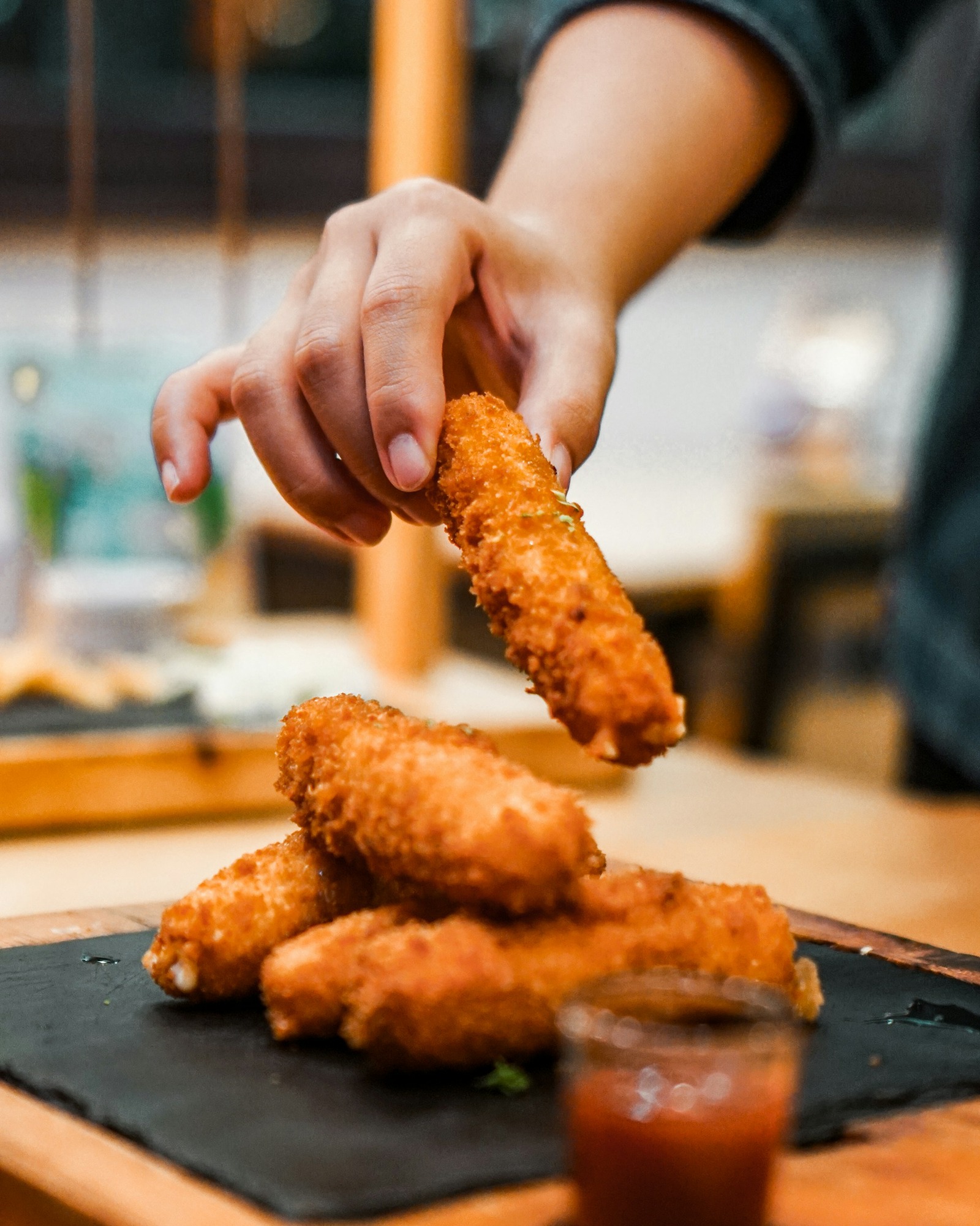 fried-chicken-c6J2thg8k04.jpg