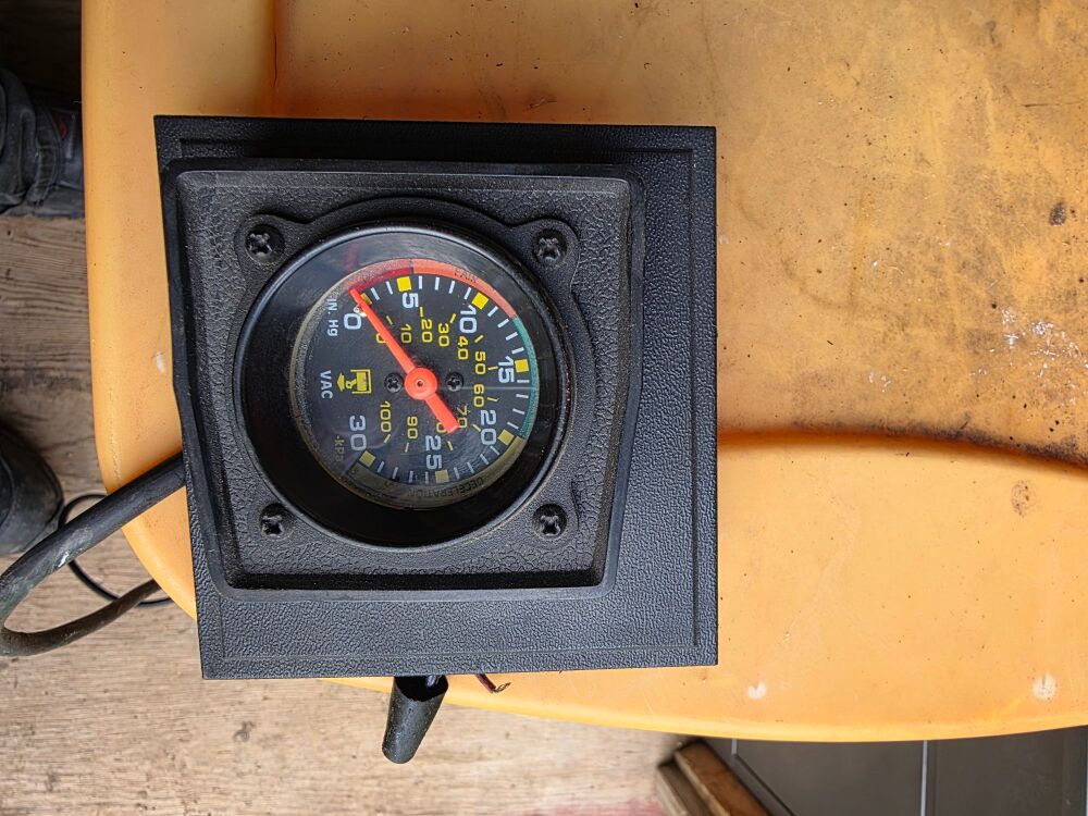 Vacuum Gauge Old school with Light