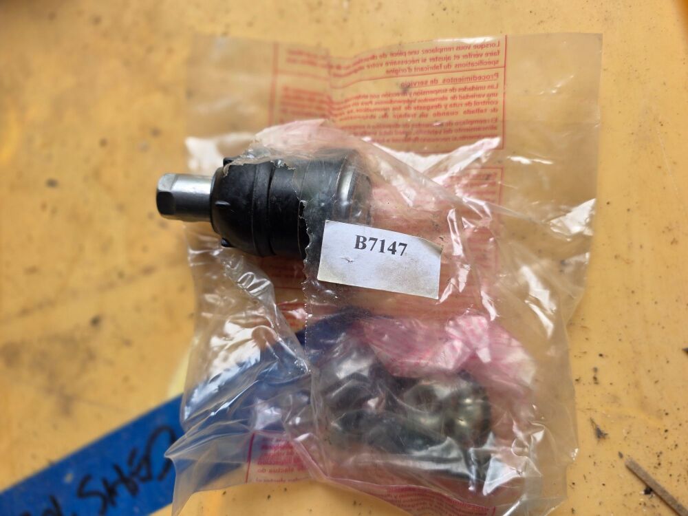 Upper Balljoint- GM