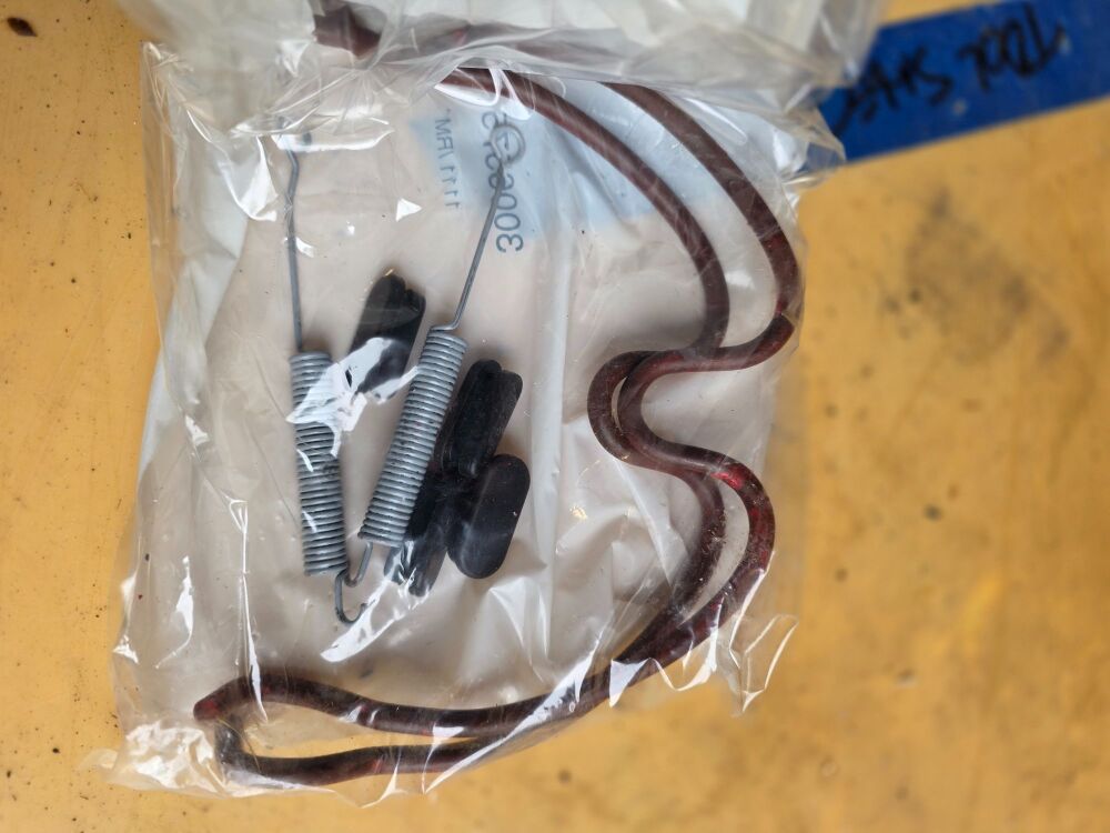 Rear Brake Hardware Kit - GM