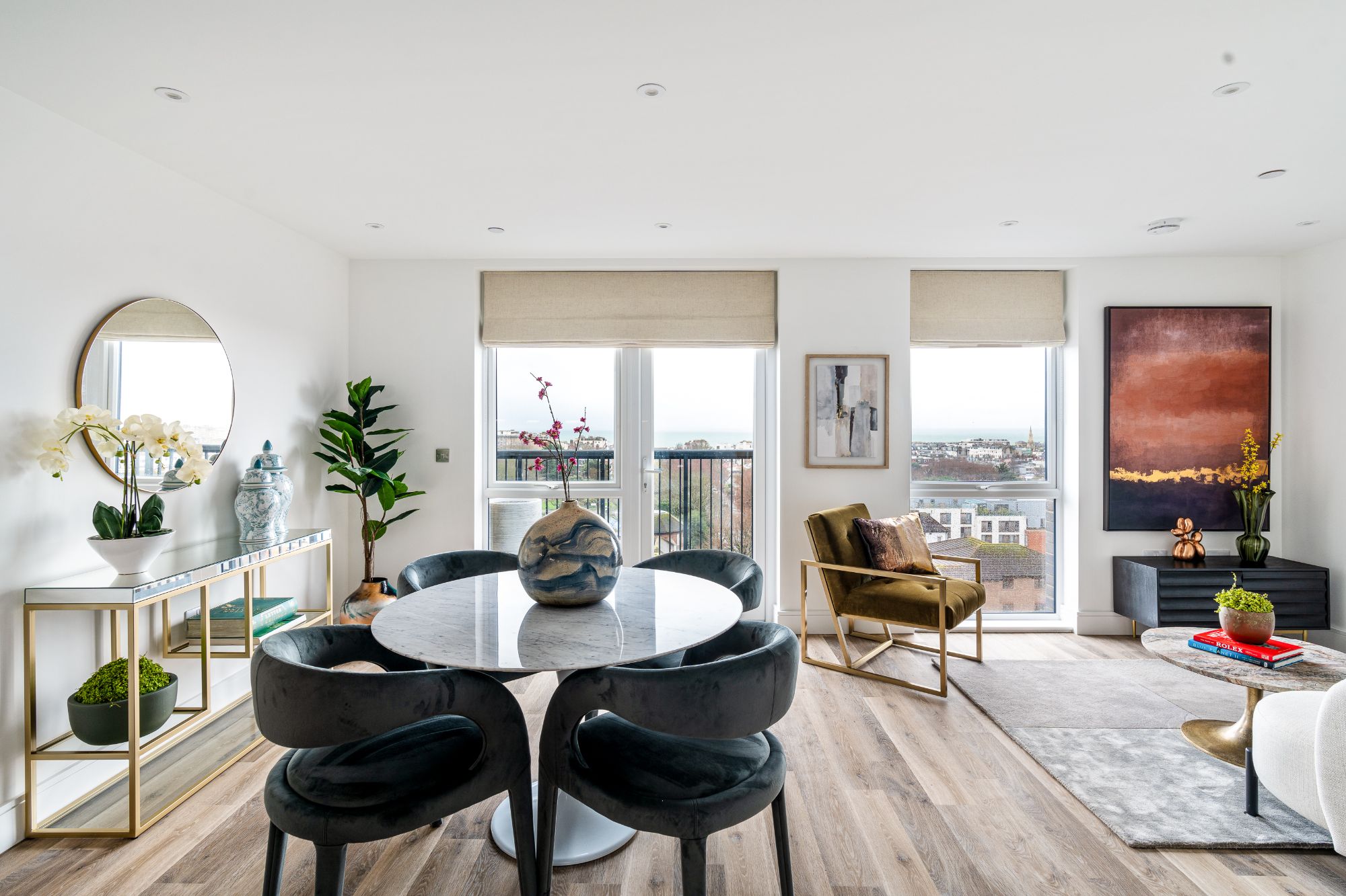 Penthouse, Gradino-40 OP (HERO)