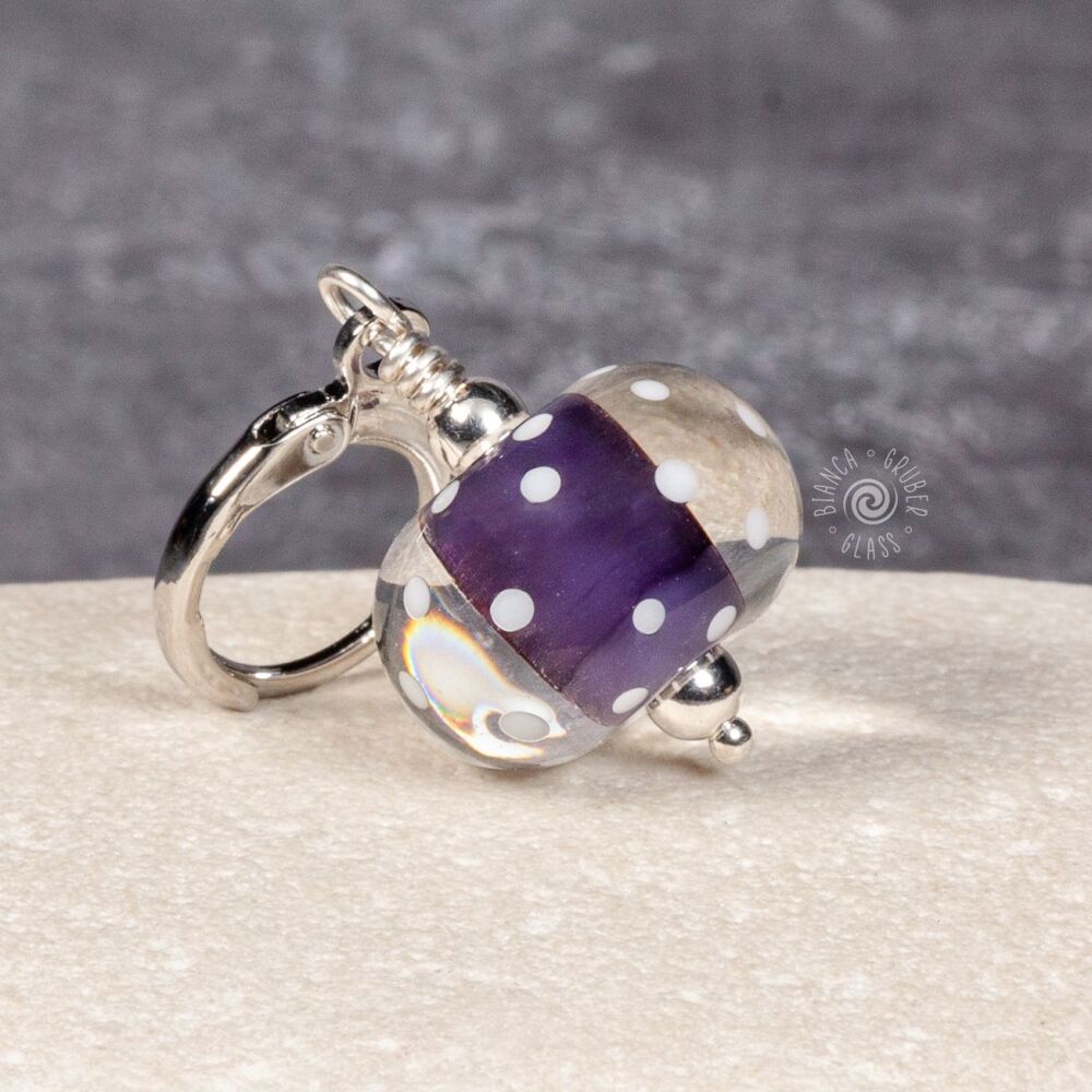 One glass stitch marker – purple core