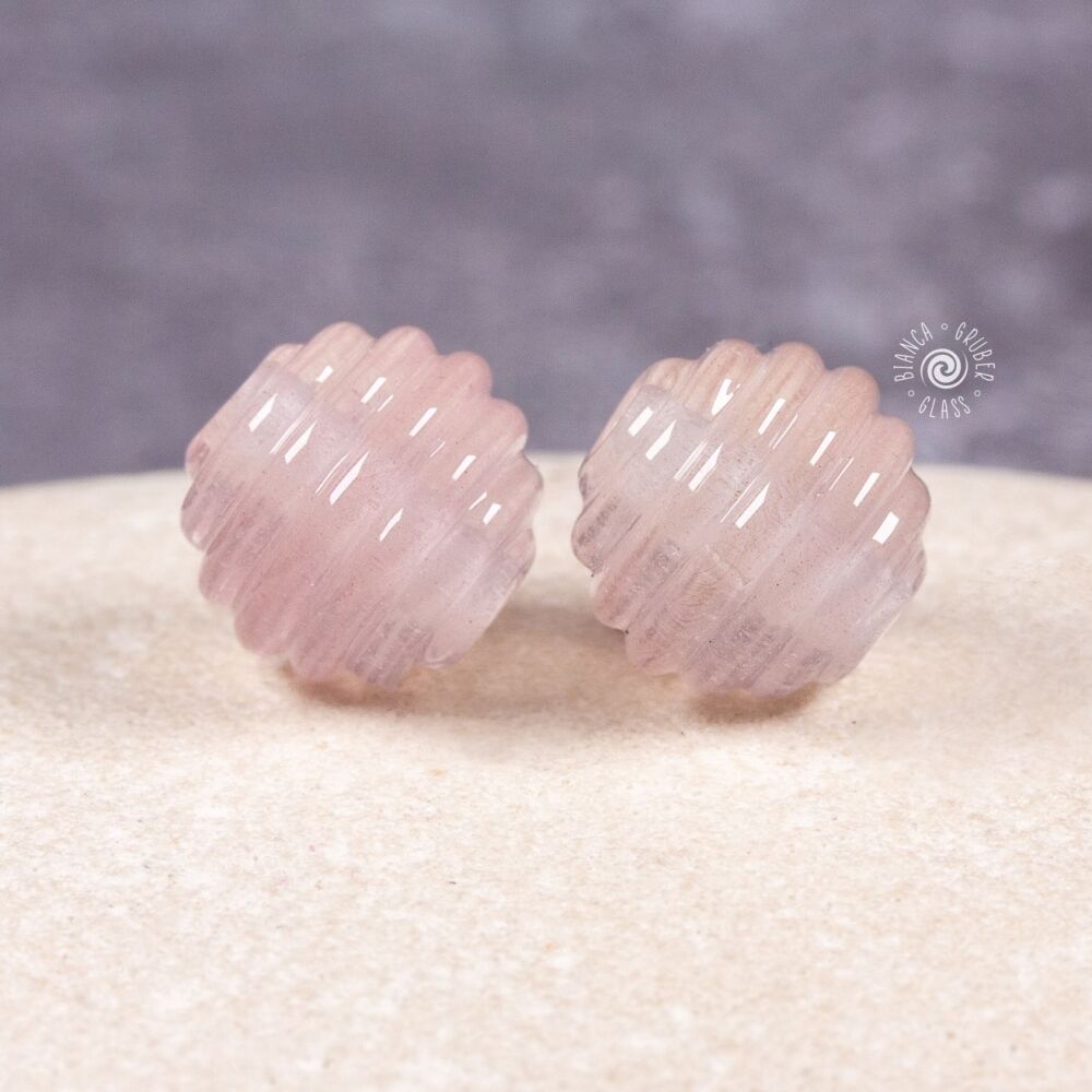 10mm glass ribbed round pairs - cloudy pink