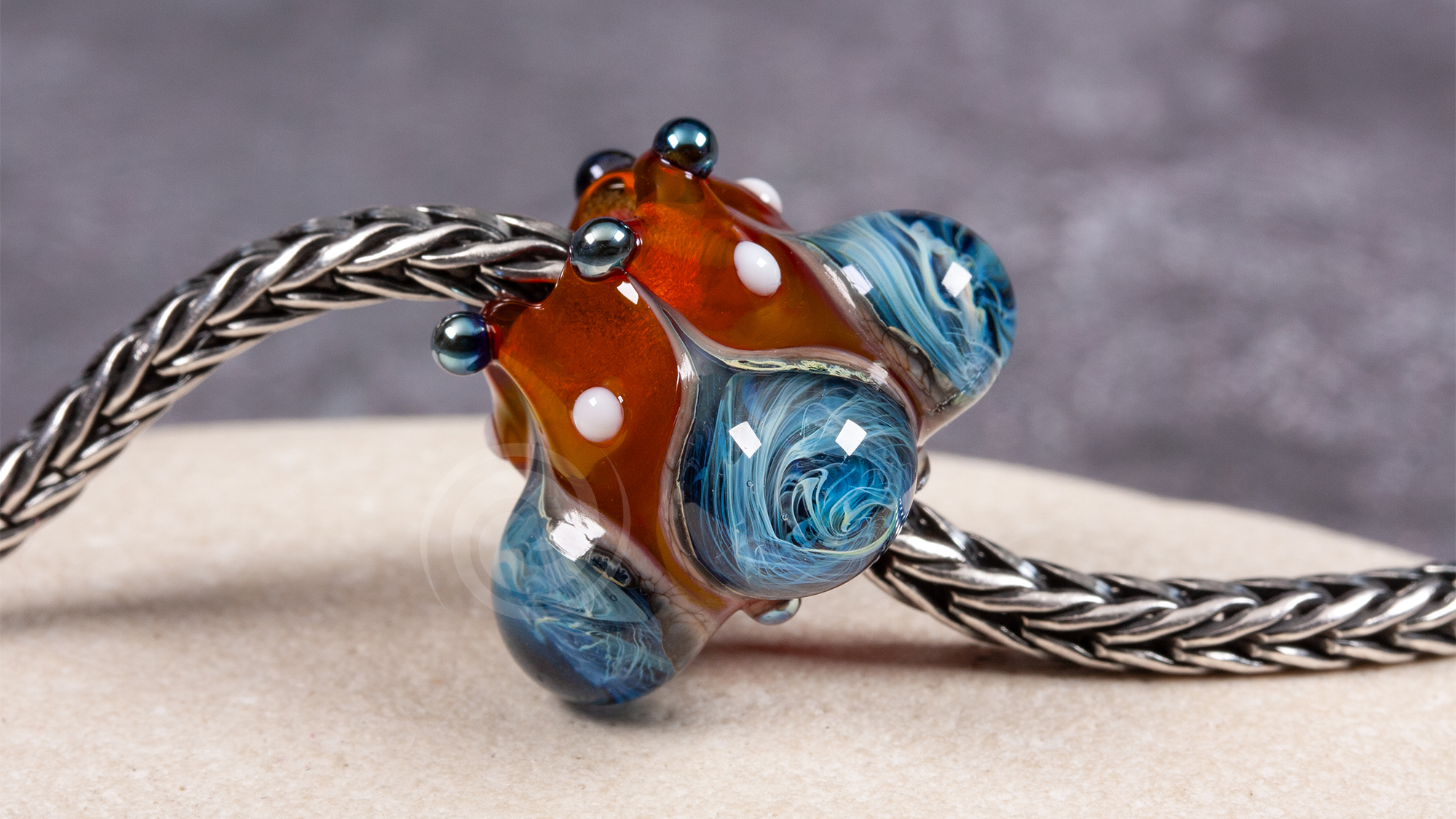 Â©biancagruberglass_big_hole_bead