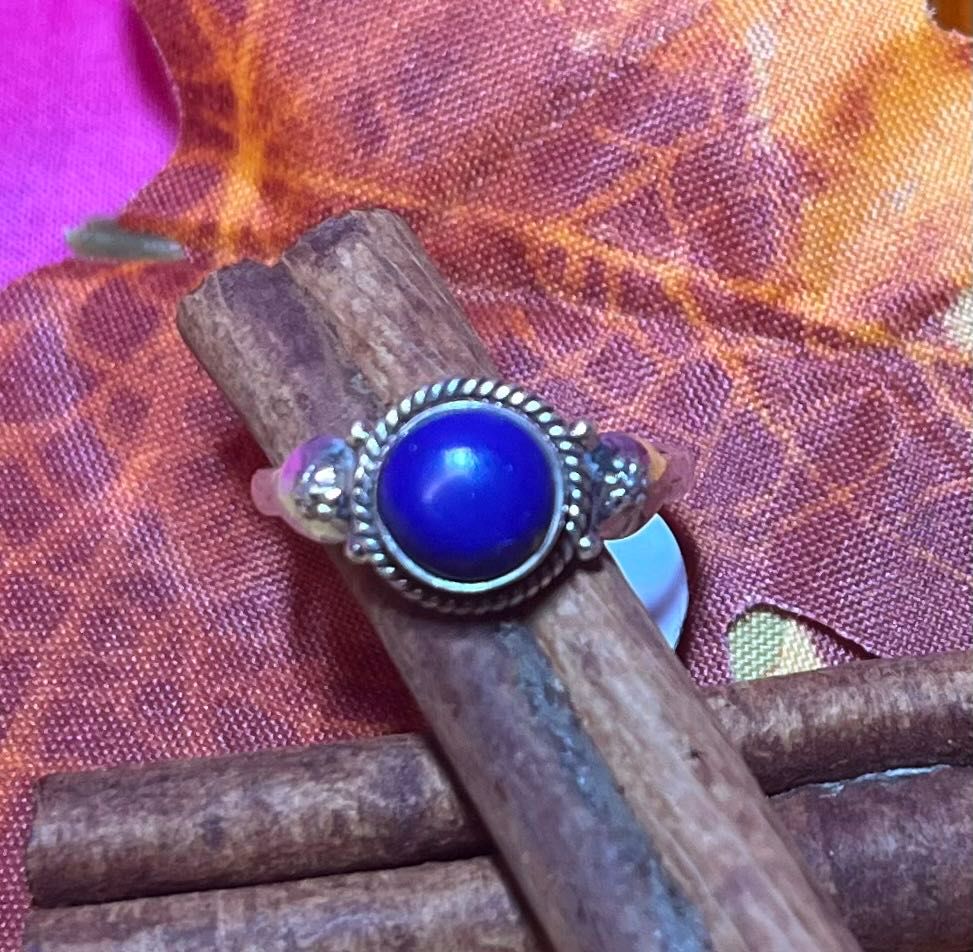 925 sterling silver and Lapis Luzuli Ring (Style 2)