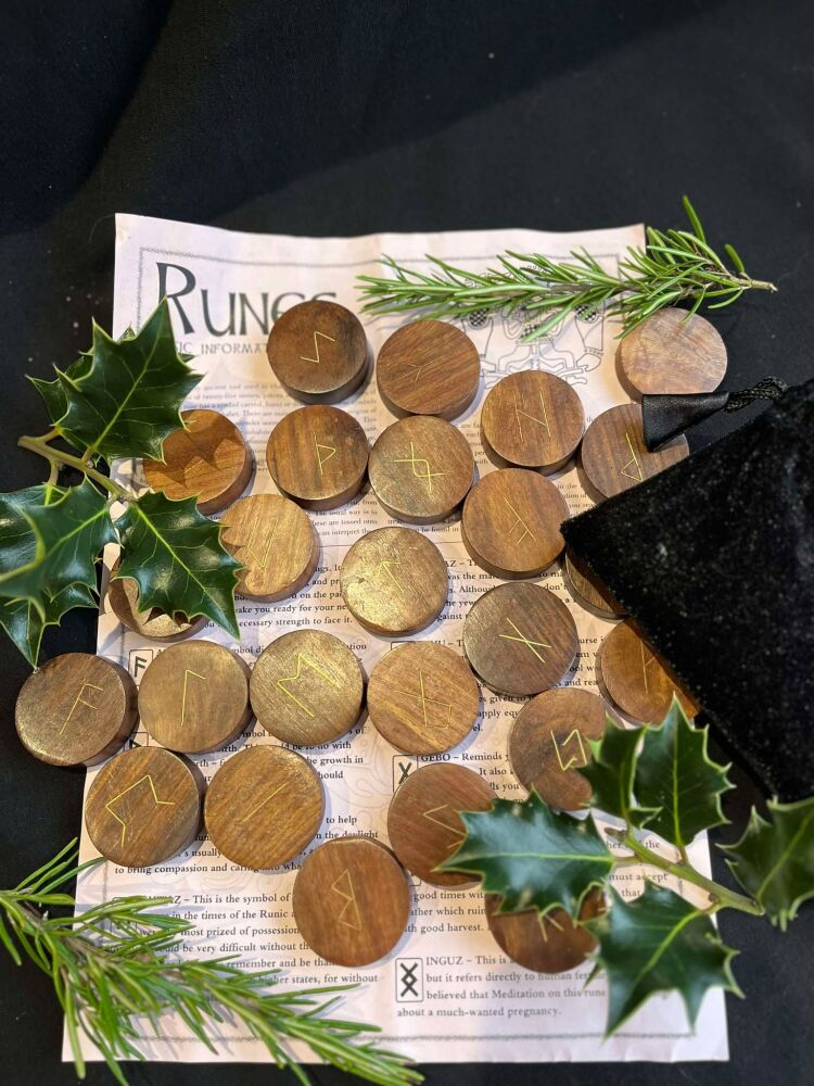 Wooden - Elder Futhark rune set