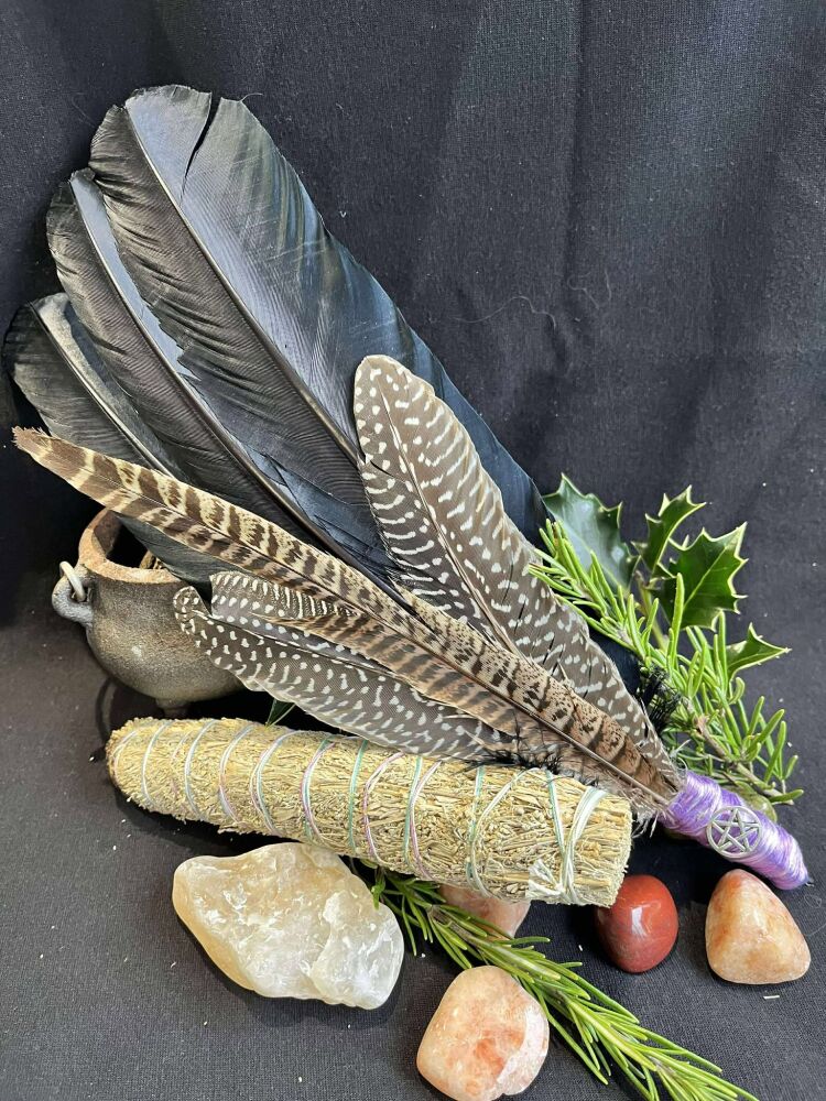 Smudging Feather - Large black