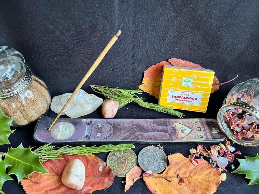 Incense holder - Cat decorated