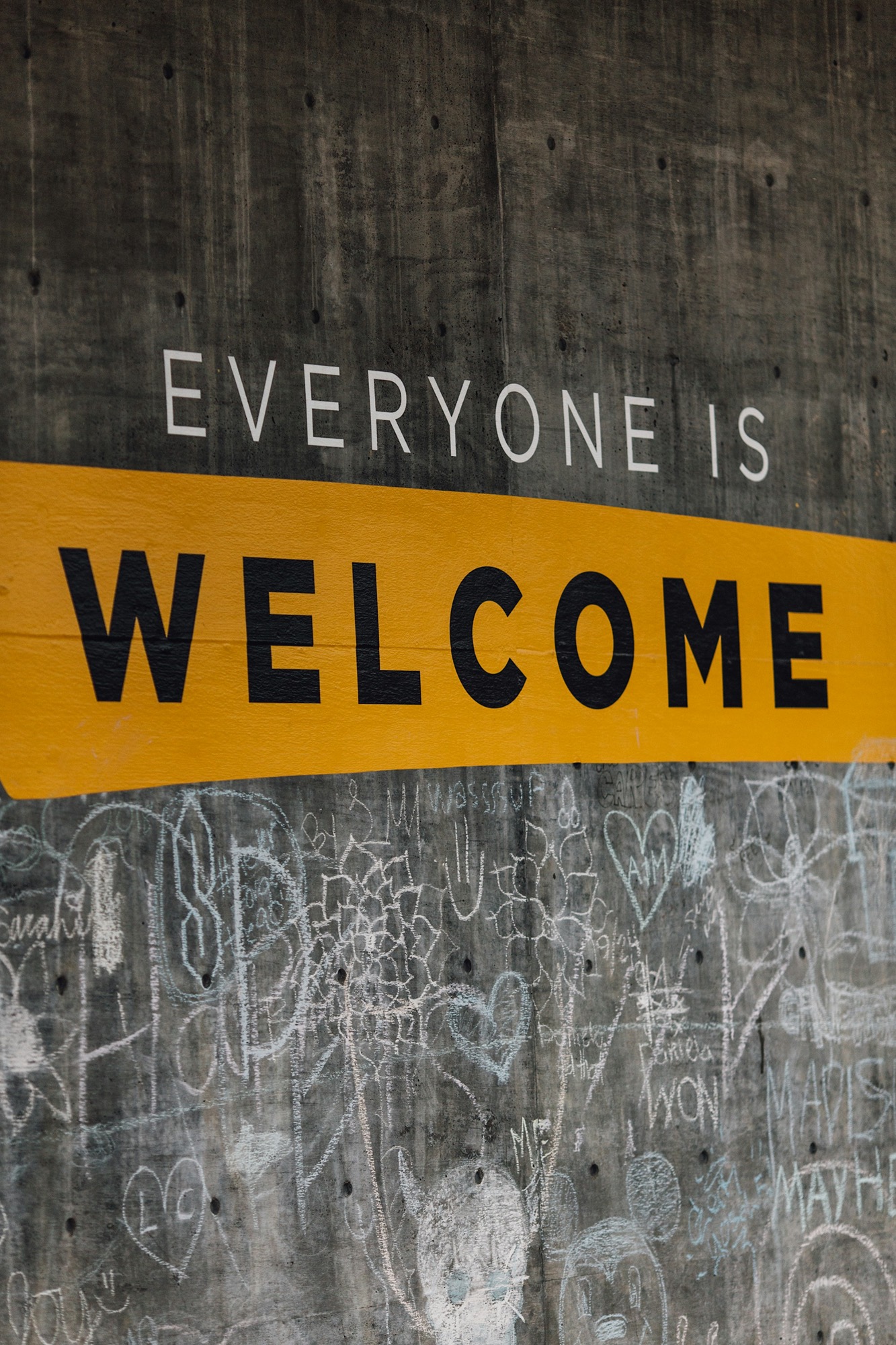 everyone-is-welcome-signage-7XGtYefMXiQ.jpg