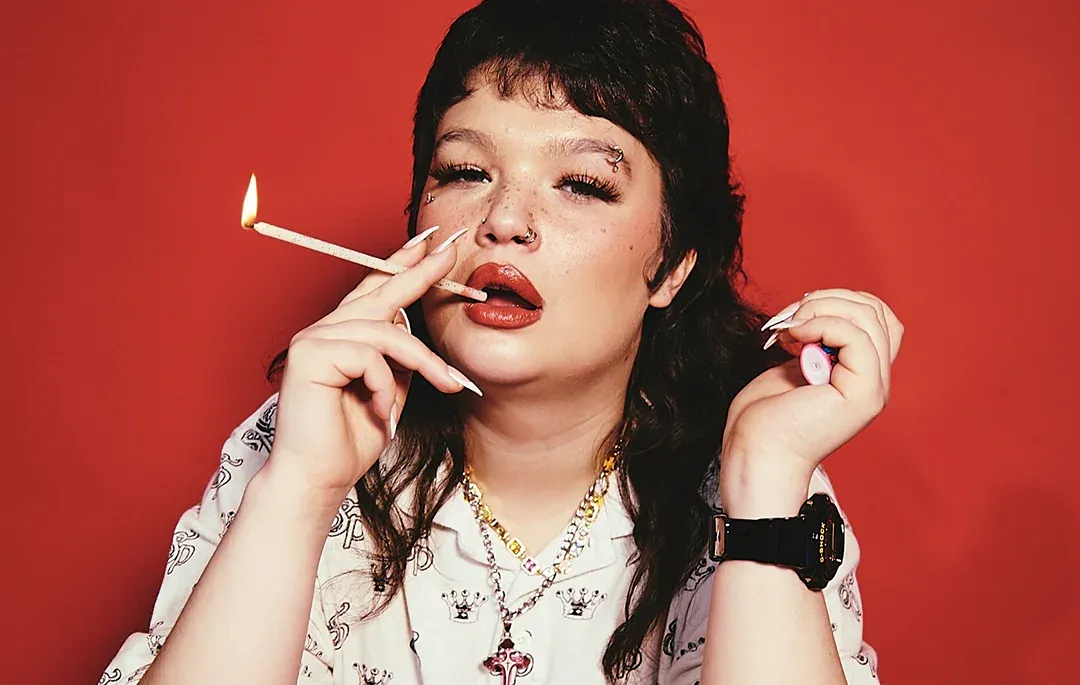 Lola Young (singer)