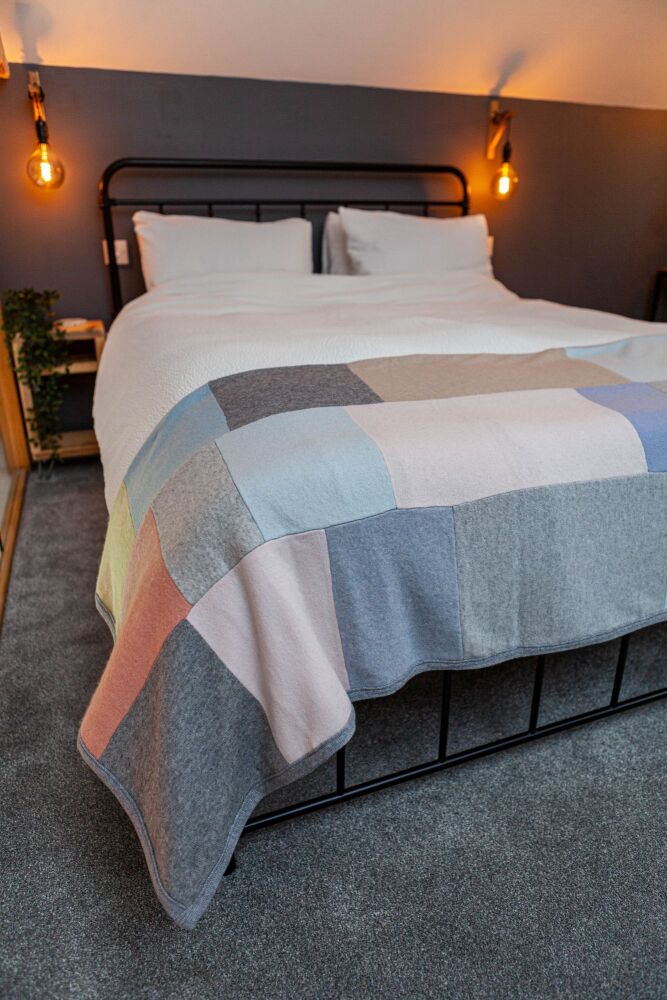 Recycled Cashmere Blanket