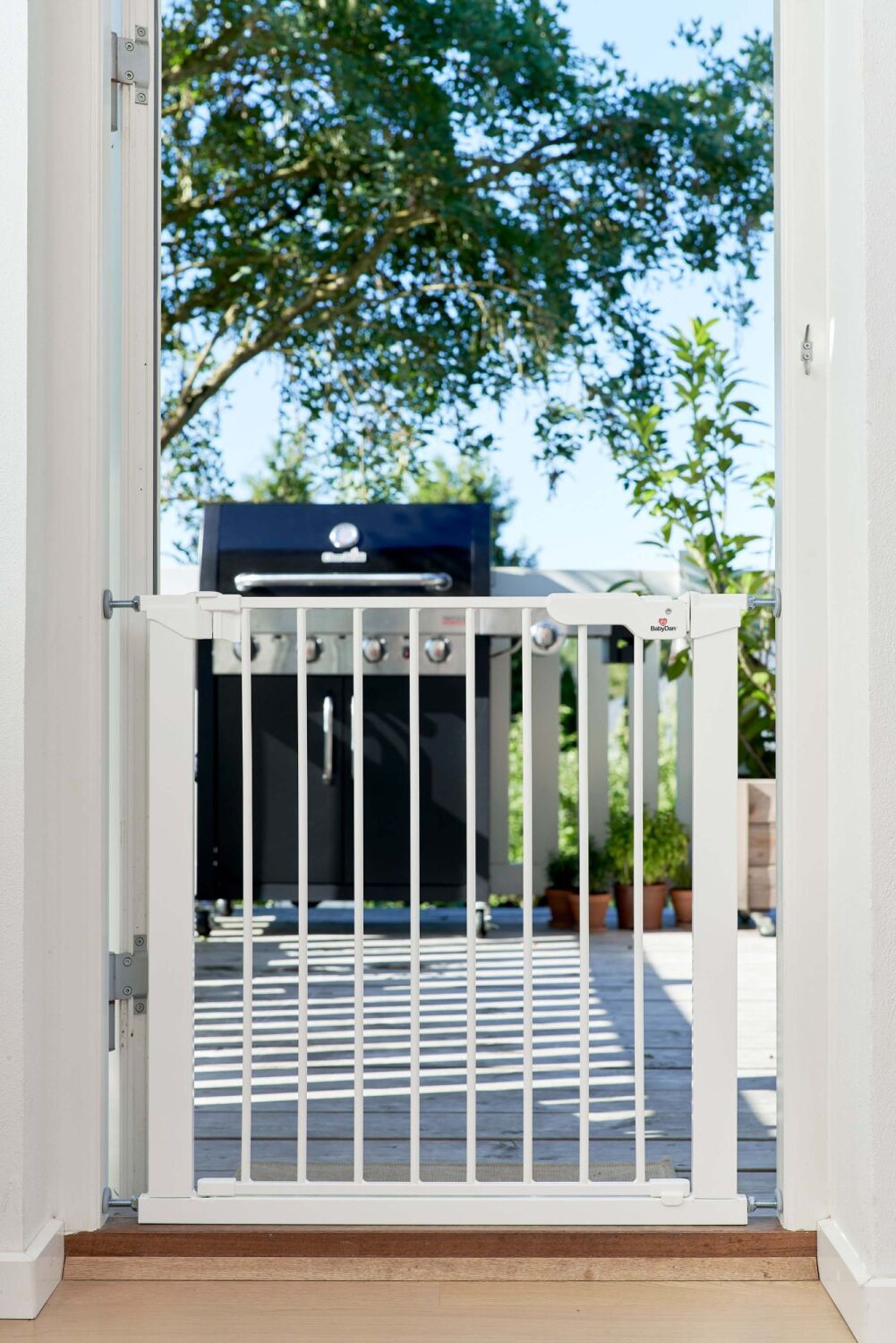 Safety Gate True Pressure Fit Asta White 73.5 ‑ 79.6 cm - Baby Dan