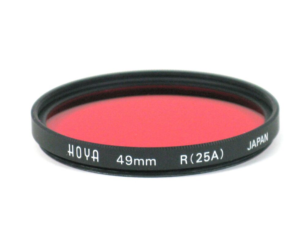Hoya 49mm R (25A) Filter