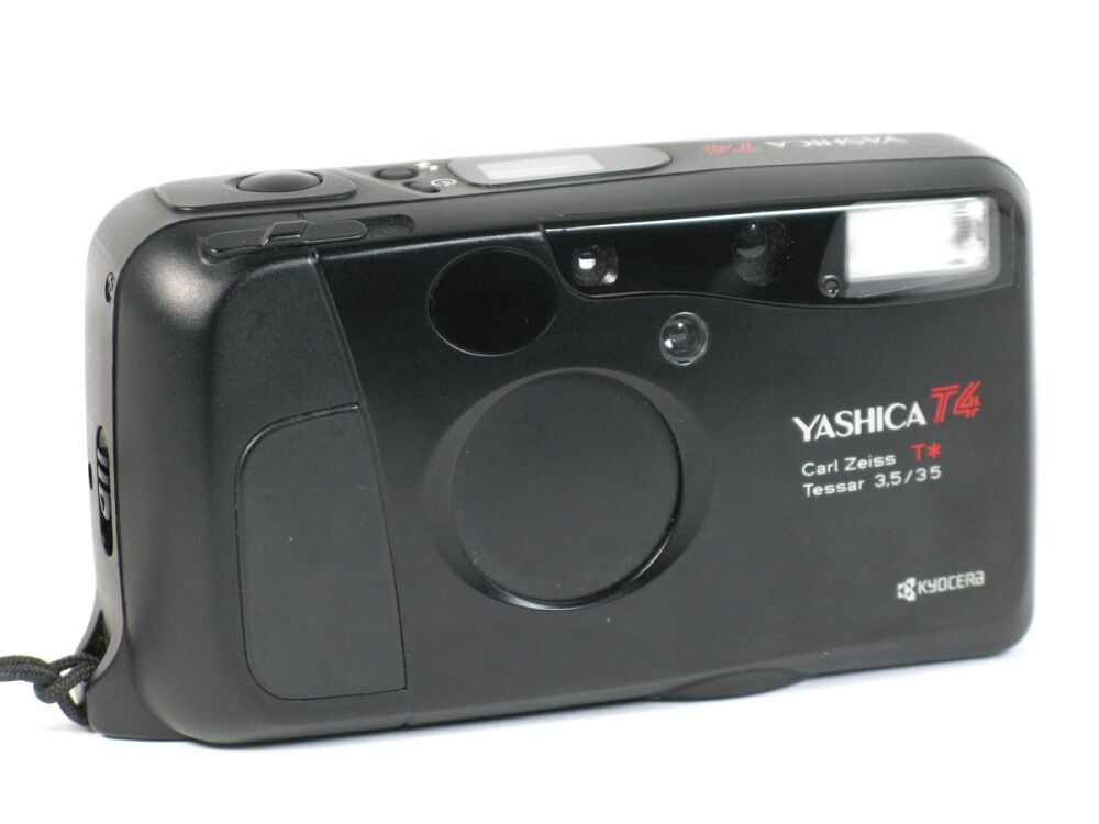 Yashica T4