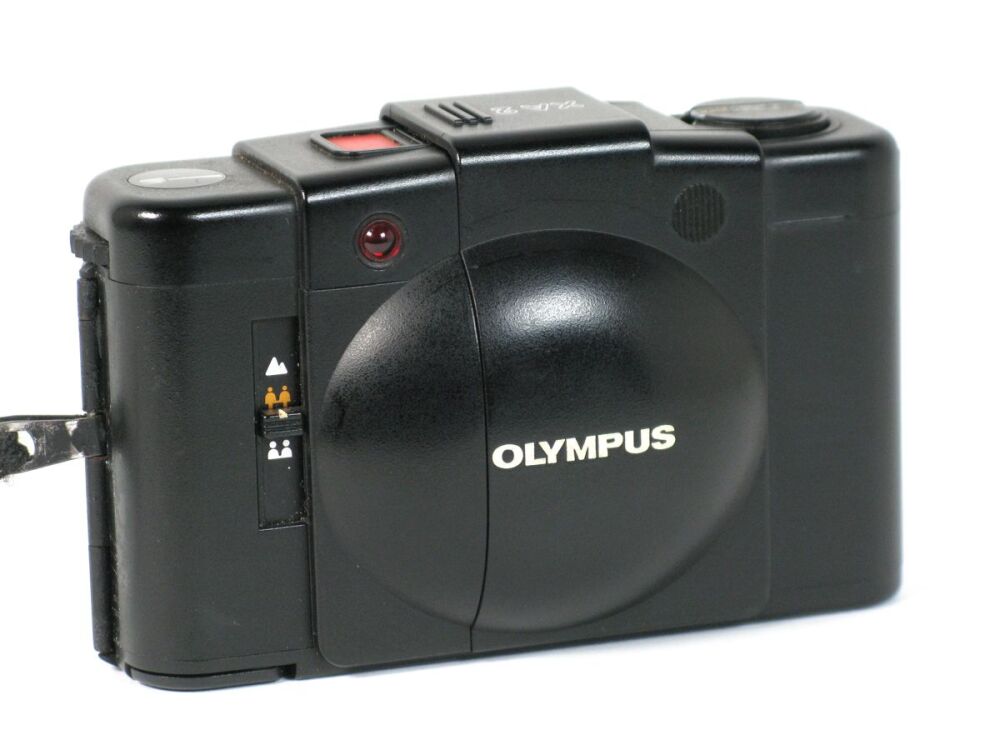 Olympus XA2