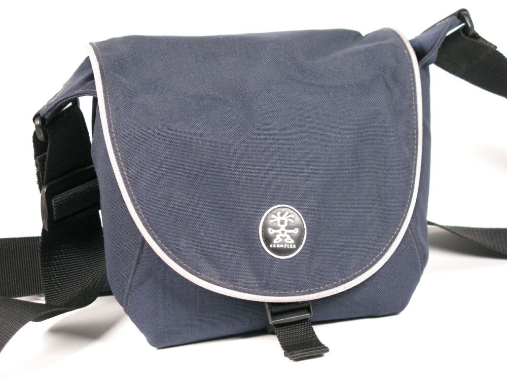 The Crumpler Ben's Pizza (L) Camera Bag