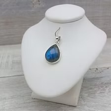 LABRADORITE TEARDROP PENDANT ON SILVER CHAIN