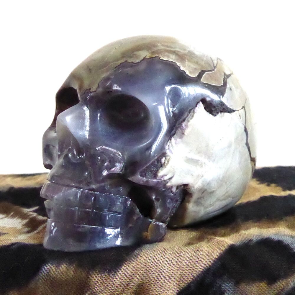 VOLCANIC AGATE SKULL