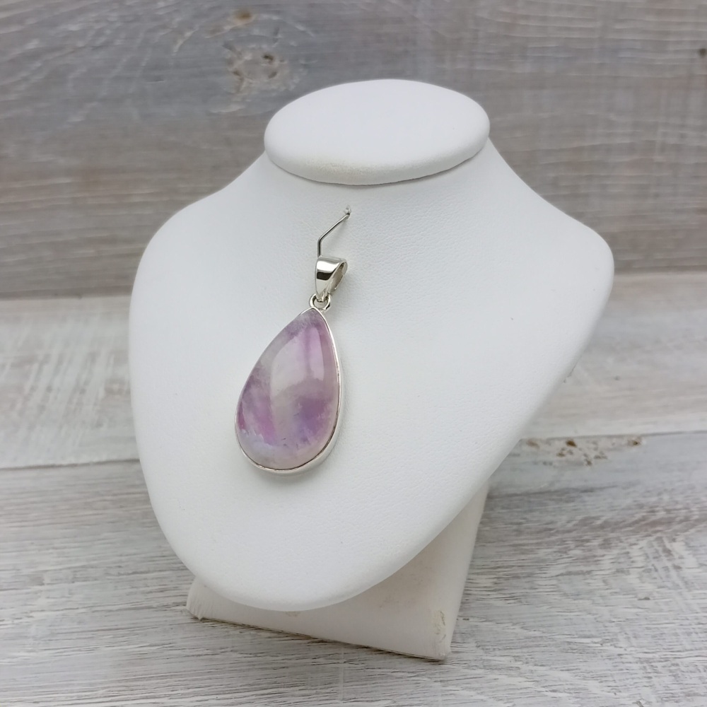 PINK MOONSTONE TEARDROP PENDANT ON 18' STERLING SILVER BOX CHAIN