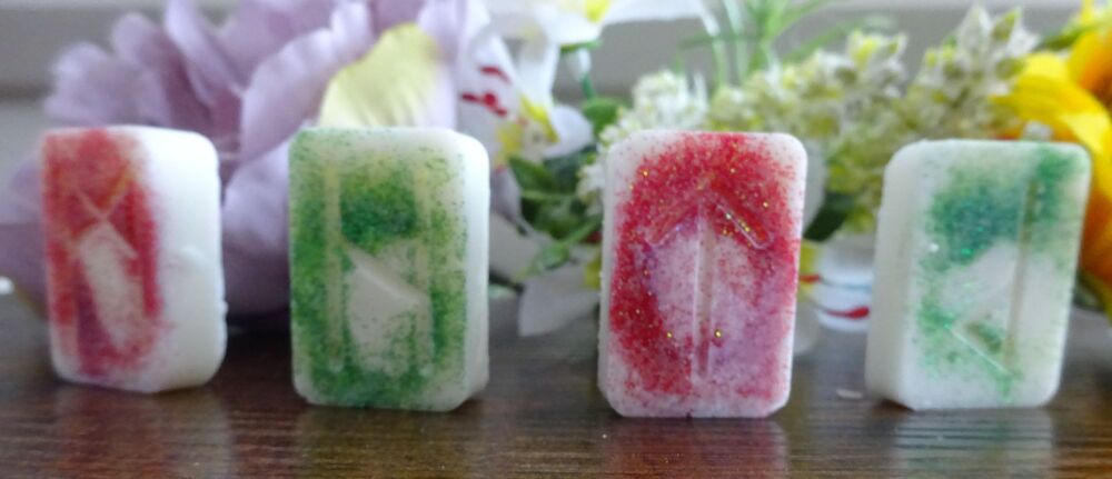 Home made soya wax melts - 1 pack of six blocks- rune details