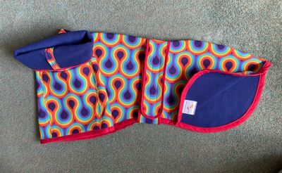 27 Inch Geometric Softshell Raincoat